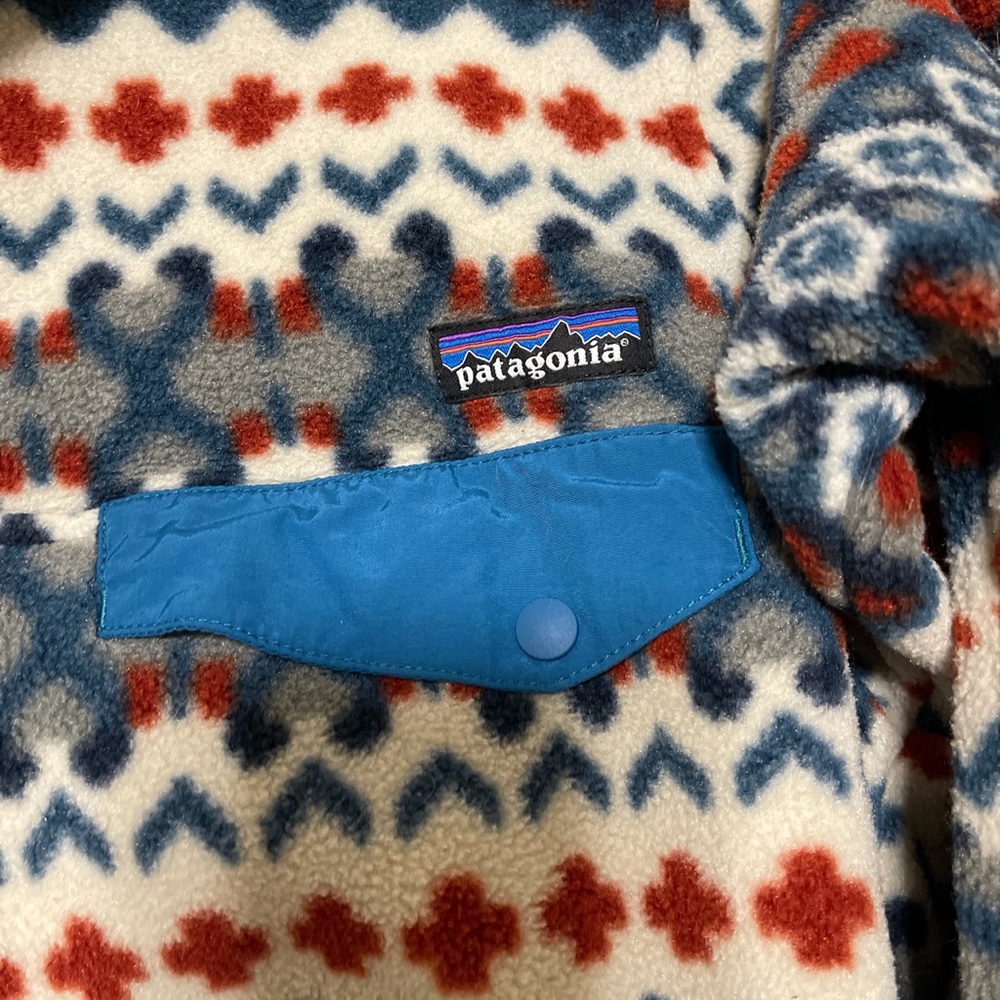 Panagonia sweater
